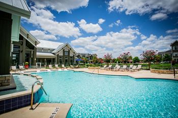 Aliso briar forest apartments swimming pool